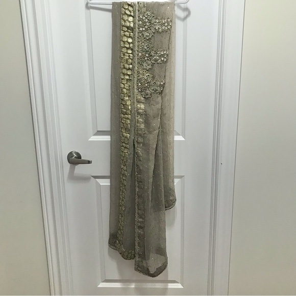 Formal Pakistani 3 Piece Maxi Dress/Churidar Pajama/Dupatta Green/Silver/Gold - Picture 10 of 16